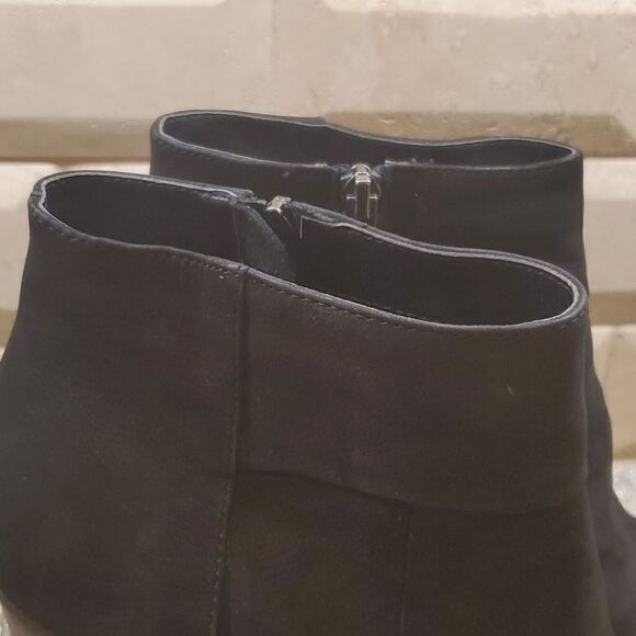 KENNETH COLE "Might Be" Black Booties - Size 10 - Picture 6 of 11